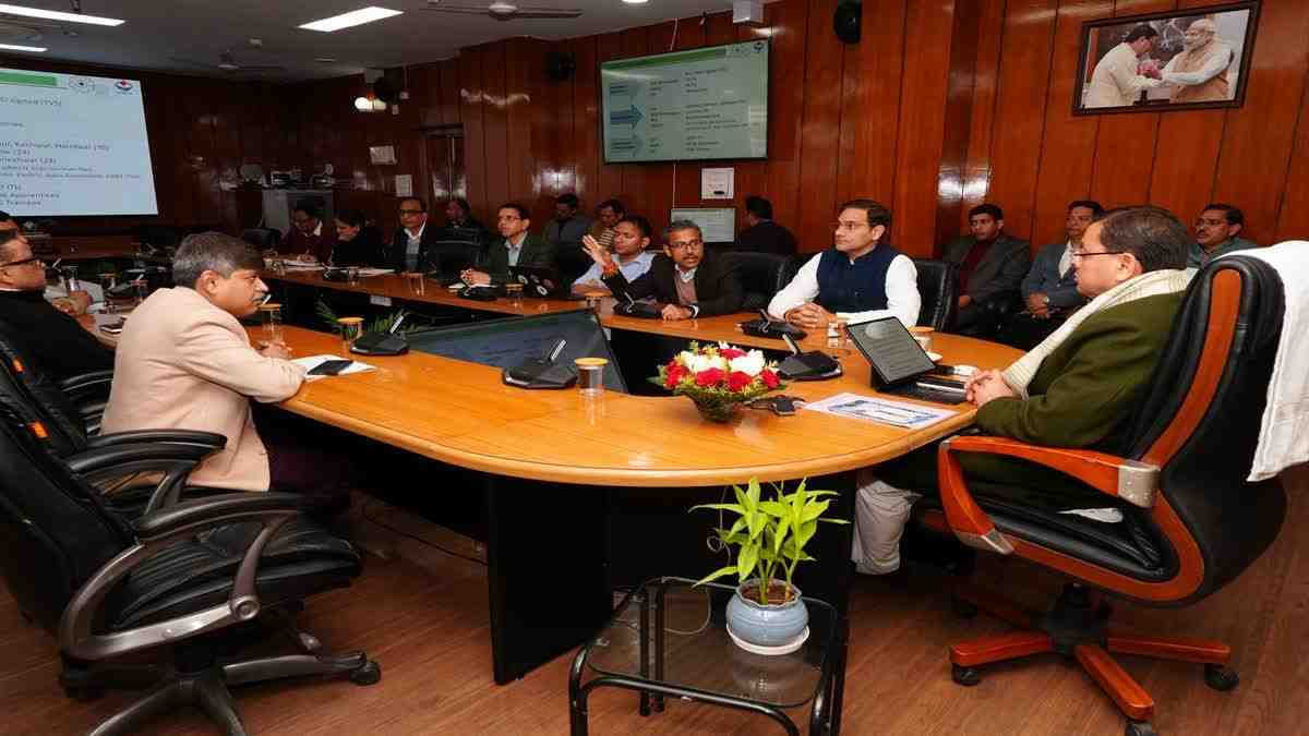 जॉब्स को लेकर सीएम धामी गंभीर, देहरादून में हाईलेवल बैठक, जानिये क्या कुछ रहा खास