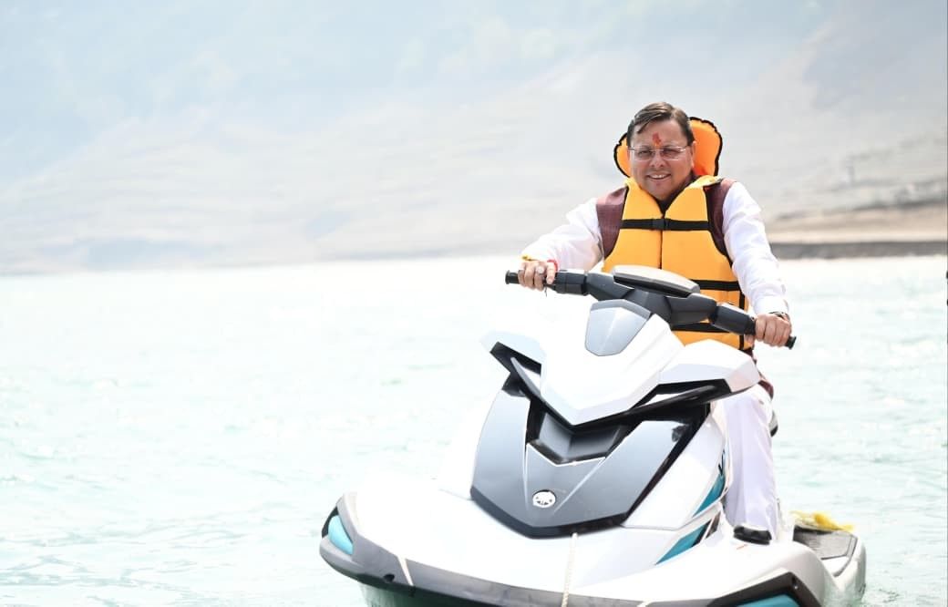 सीएम धामी ने किया चार दिवसीय टिहरी झील महोत्सव का शुभारंभ, कहा – टिहरी झील बनेगी विश्व स्तरीय पर्यटन और एडवेंचर स्पोर्ट्स हब