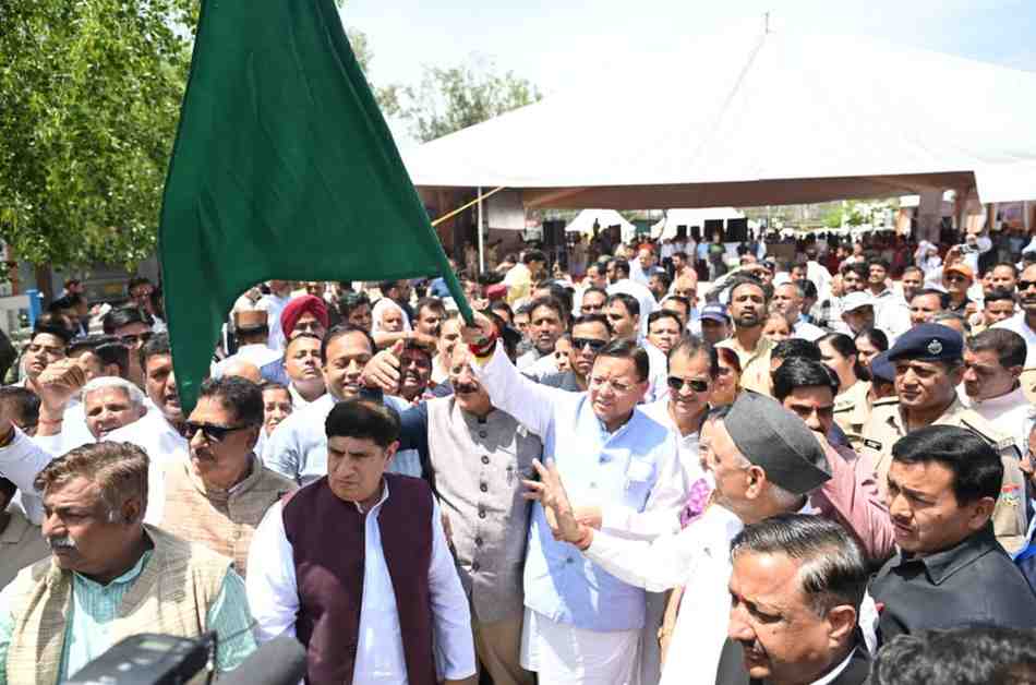 चारधाम यात्रा 2026 का शुभारम्भ, CM धामी ने बसों को दिखाई हरी झंडी…