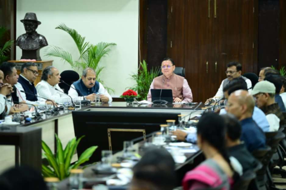 सीएम हेल्पलाइन 1905 पर लंबित शिकायतों के निस्तारण को लेकर सख्त निर्देश, फोर्स क्लोज पर लगेगी लगाम