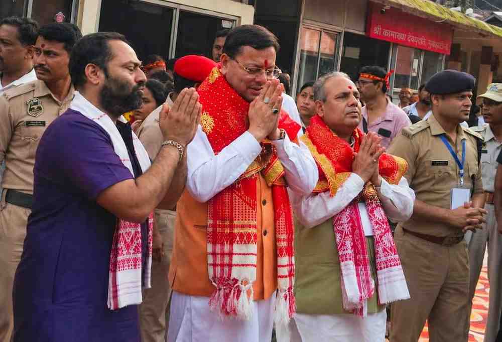 गुवाहाटी में माँ कामाख्या के दरबार पहुंचे सीएम धामी, प्रदेश की सुख-समृद्धि की कामना की