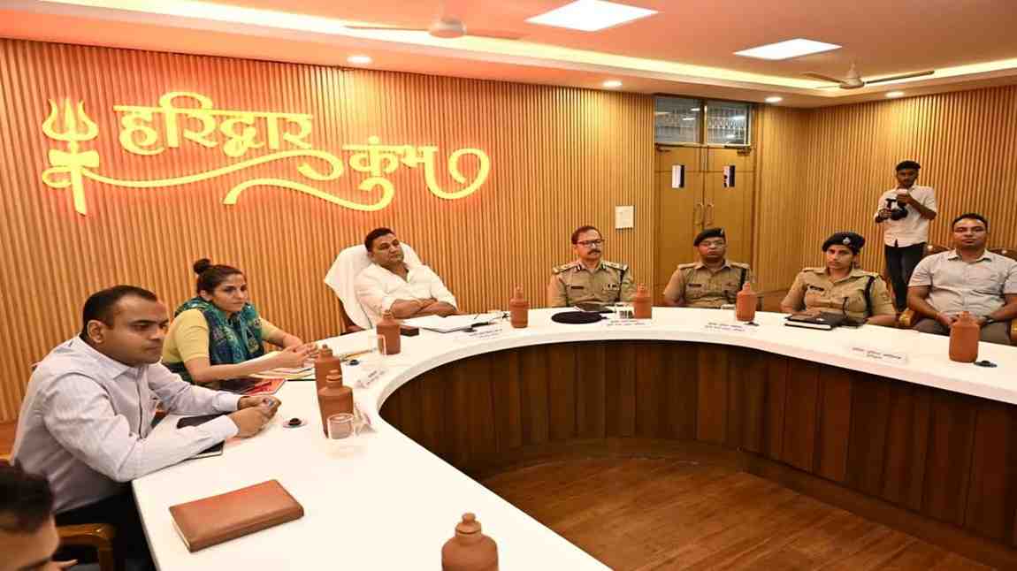 कुंभ 2027 से पहले अखाड़ों की गुटबाजी आई सामने ! शहरी विकास मंत्री की बैठक में कई प्रमुख अखाड़े रहे नदारद…