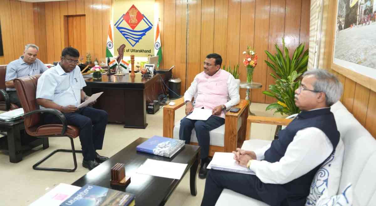 मुख्य सचिव ने रेलवे बोर्ड के अध्यक्ष से ऋषिकेश-उत्तरकाशी व टनकपुर-बागेश्वर रेल परियोजनाओं को जल्द मंजूरी देने की मांग उठाई