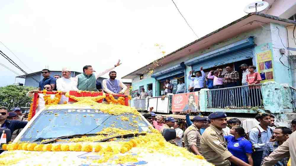 CM धामी का चमोली में हुआ भव्य स्वागत, रोड शो में उमड़े हज़ारों लोग, जनप्रतिनिधियों और BJP कार्यकर्ताओं ने लगाए धाकड़ धामी ज़िंदाबाद के नारे