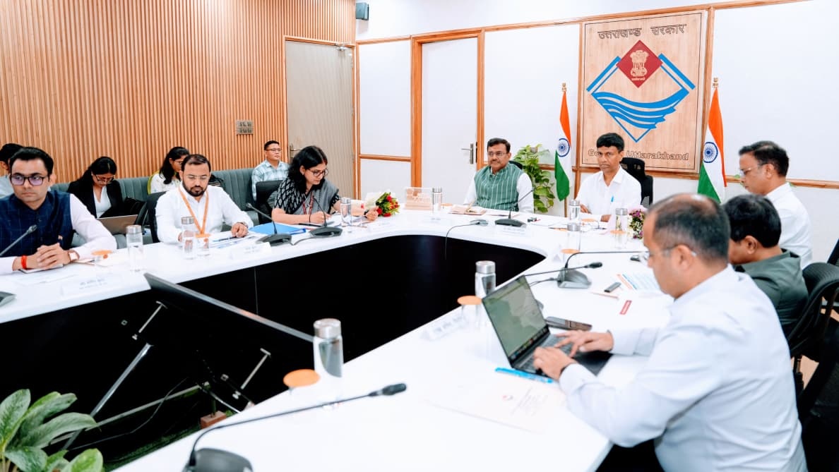उत्तराखंड दौरे पर नीति आयोग की टीम, मुख्य सचिव ने नीति आयोग के सदस्य डॉ. एम. श्रीनिवास का किया स्वागत