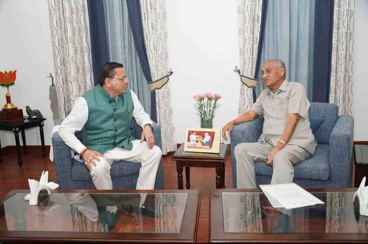 पूर्व मुख्यमंत्री विजय बहुगुणा ने मुख्यमंत्री धामी से की शिष्टाचार भेंट, राज्यहित के मुद्दों पर हुई चर्चा