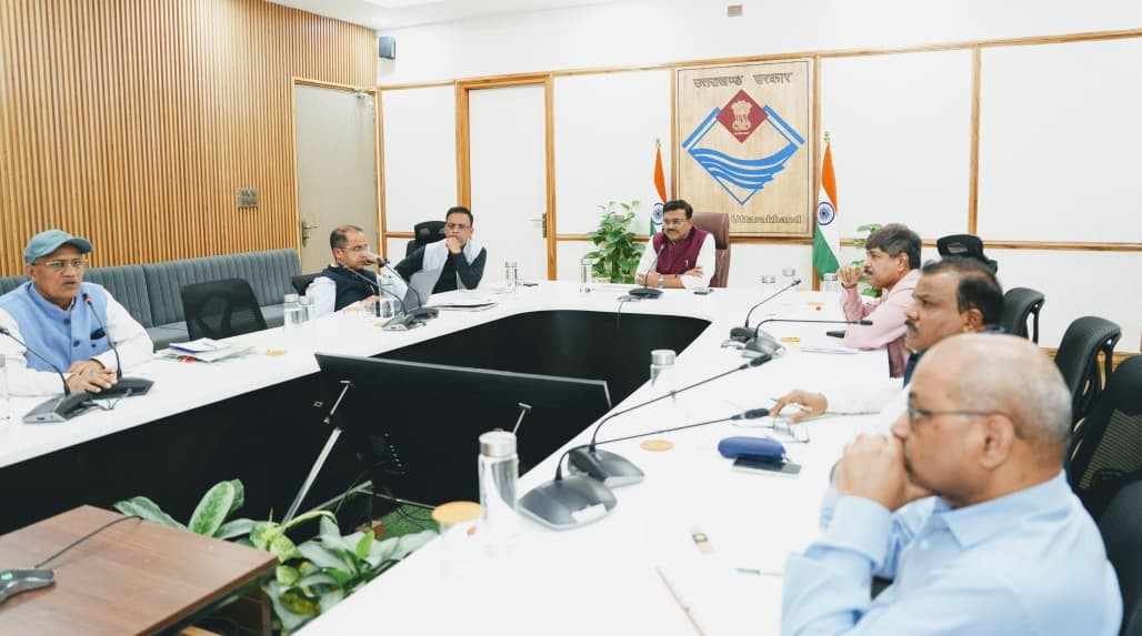 बागवानी को बढ़ावा देने के लिए बनेगा मजबूत तंत्र, सेब, कीवी और ड्रैगन फ्रूट उत्पादन बढ़ाने पर जोर, मुख्य सचिव ने जिलाधिकारियों को दिए निर्देश
