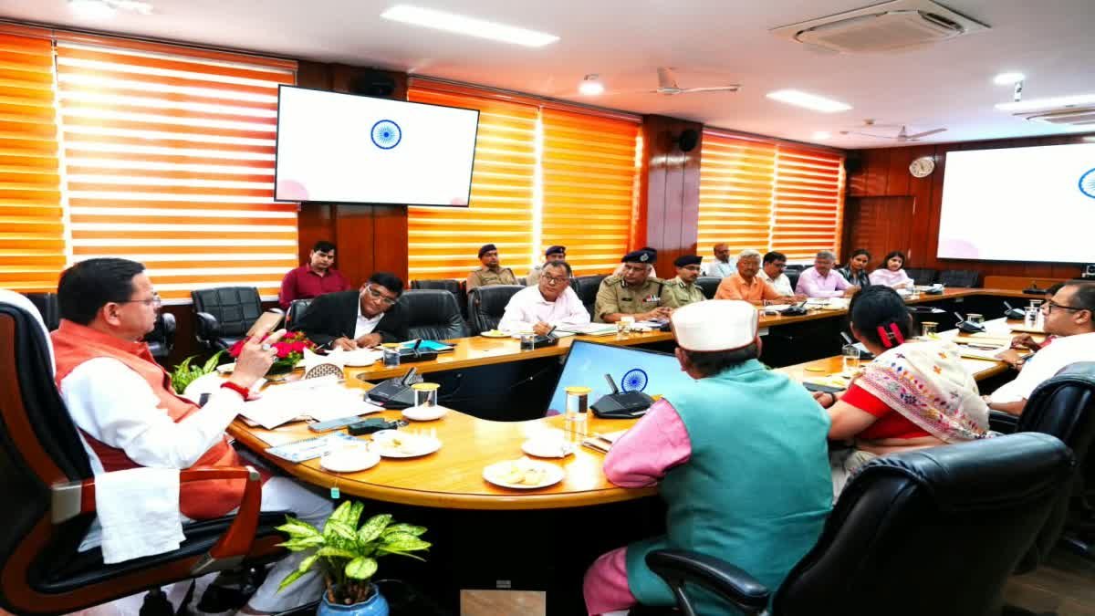 एससी-एसटी अत्याचार मामलों के निस्तारण में देरी पर धामी सख्त, तय समय में कार्रवाई के निर्देश