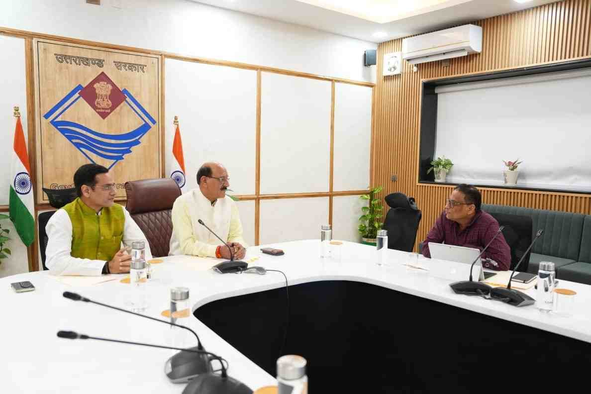 फार्मेसी अधिकारियों की मांगों पर स्वास्थ्य मंत्री सख्त, लंबित देयकों का 15 दिन में होगा भुगतान