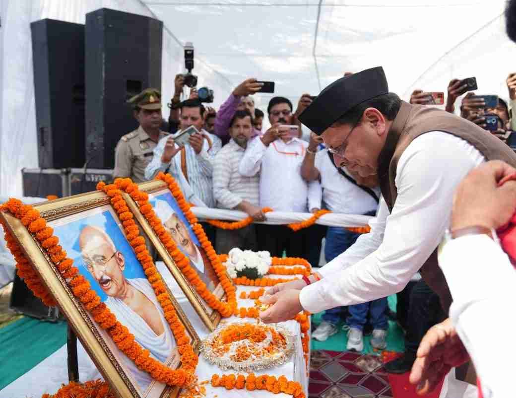 रामपुर तिराहा के अमर बलिदानियों को CM धामी ने दी श्रद्धांजलि