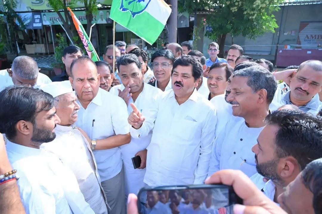  ‘वोट बचाओ-देश बचाओ’ अभियान के तहत कांग्रेस का सर्वोच्च न्यायालय कूच, उत्तराखंड कांग्रेस प्रदेशाध्यक्ष गोदियाल के नेतृत्व में सैकड़ों कार्यकर्ता हुए शामिल