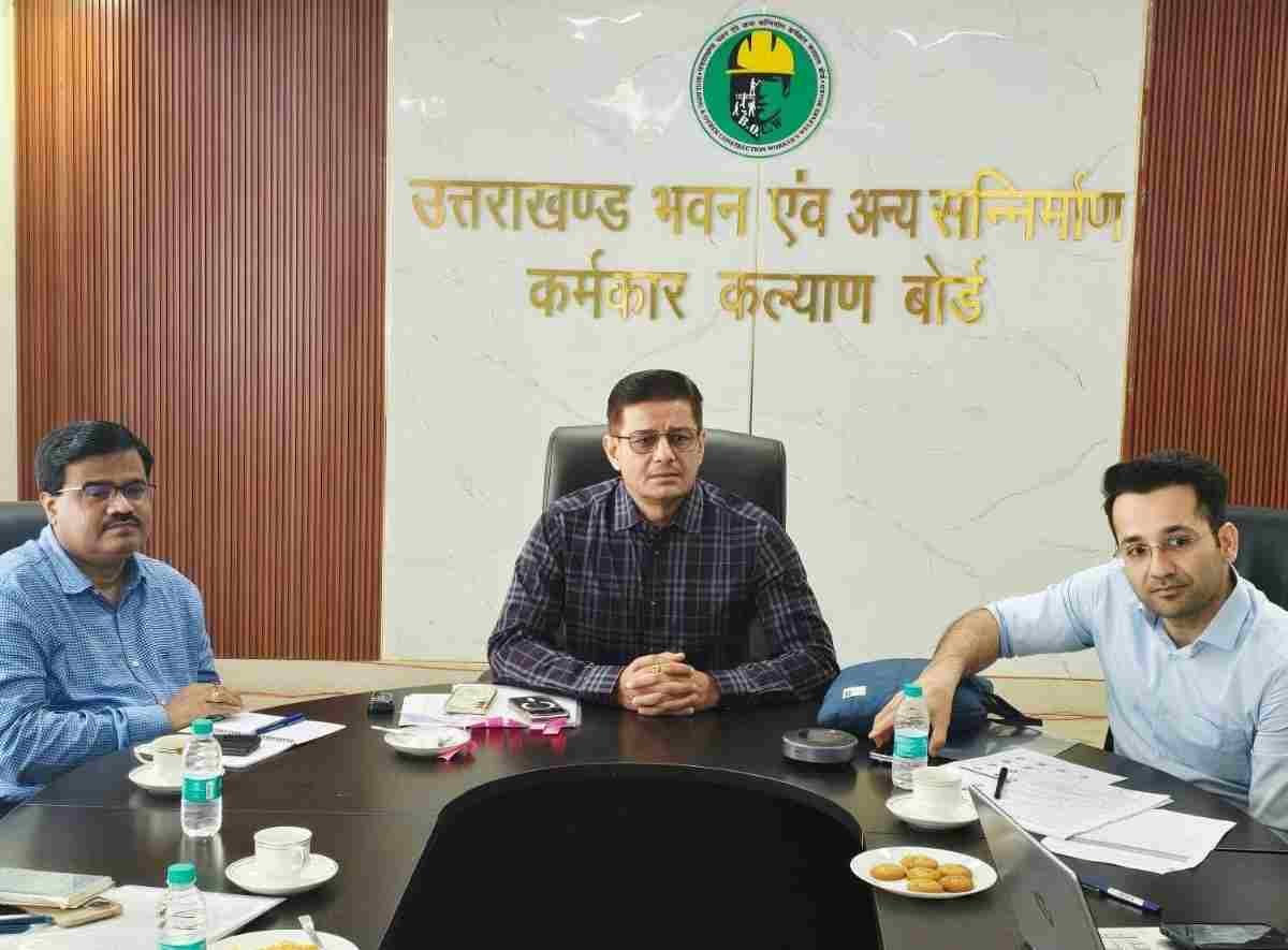 उत्तराखंड की श्रमिक स्वास्थ्य योजना का यूपी ने किया अध्ययन, 60 हजार श्रमिकों को मिल चुका लाभ