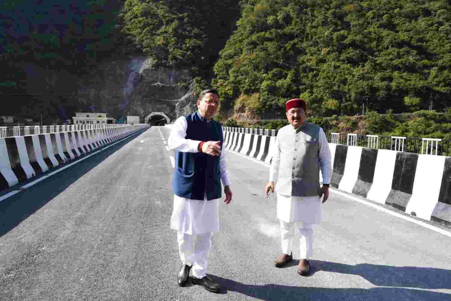 रुद्रप्रयाग में जाम से मिलेगी राहत, 156 करोड़ की पुल-सुरंग परियोजना पर शुरू हुआ ट्रायल, CM धामी ने किया सुरंग मार्ग का अवलोकन